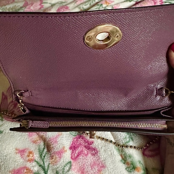 COACH PURPLE CROSSBODY BAG CLUTCH WALLET ON GOLD BEADED CHAIN - Picture 13 of 16